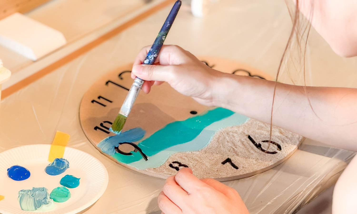 沖縄県北谷町 琉球工房ちゅら レジンアート 体験風景